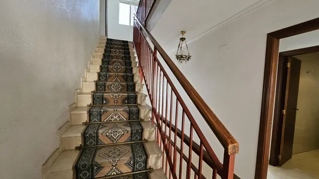 Se Vende Casa de Tres Plantas con garaje doble y trastero. — 37