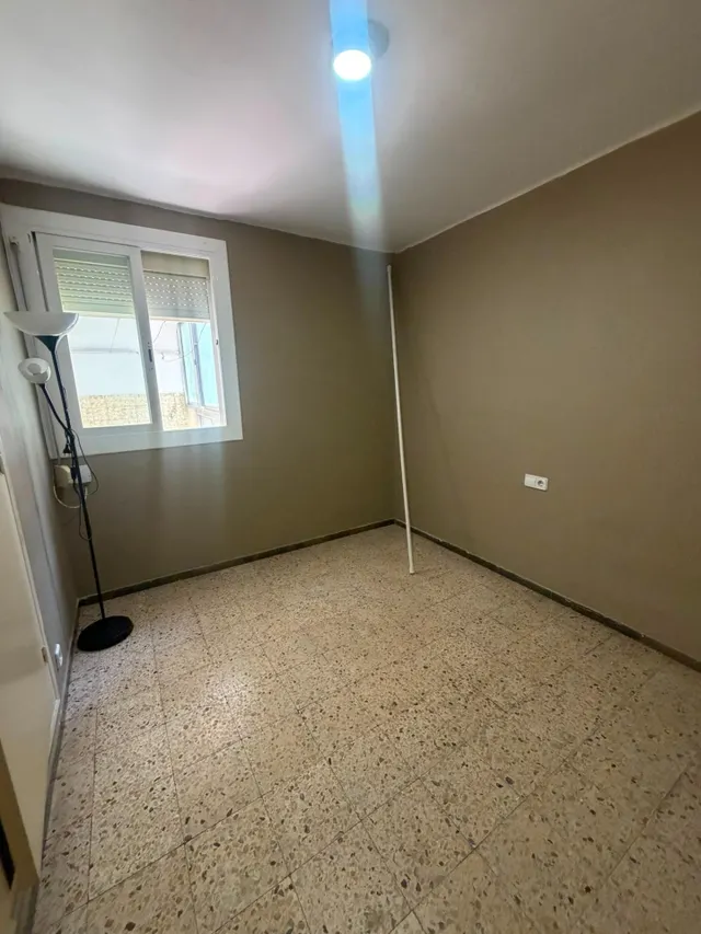 PISO DE ALQUILER ZONA PERAMÁS — 18