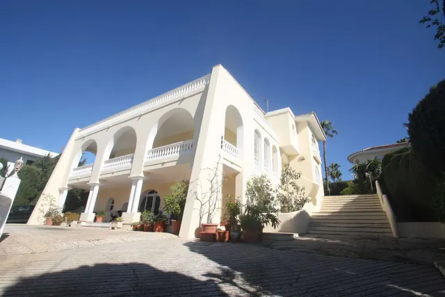 Chalet 6 habitaciones 785m² en venta - Centro — 6