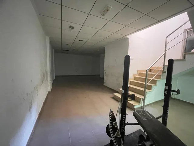 Local comercial de 182 m2 distribuido en dos plantas en Guardamar del Segura — 10