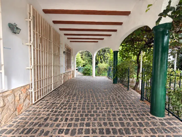 Chalet en Beniarjó con casa de invitados, piscina, jardines y vistas despejadas de 360° — 6