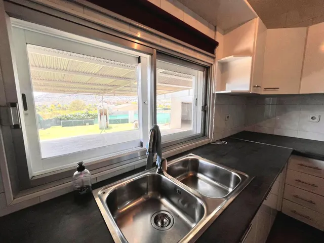 CHALET RUSTICO + APARTAMENTO DE INVITADOS, GARAJE, BUEN ACCESO, AIRE ACONDICIONADO — 11