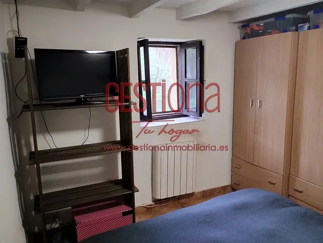 CASA DE PIEDRA CON AMPLIA PARCELA. ESCOBEDO DE VILLAFUFRE. — 22