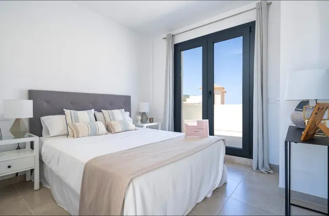 Chalet pareado a estrenar cerca del mar con jardín y aparcamiento — 13