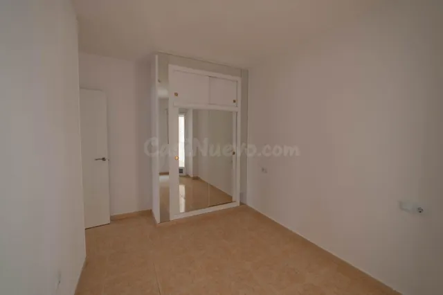 Luminoso piso reformado de 2 dormitorios, con vistas a la ca - foto 5