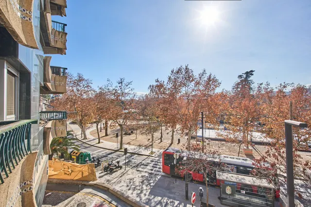 Residencia exclusiva en Paseo del Salón con vistas despejada