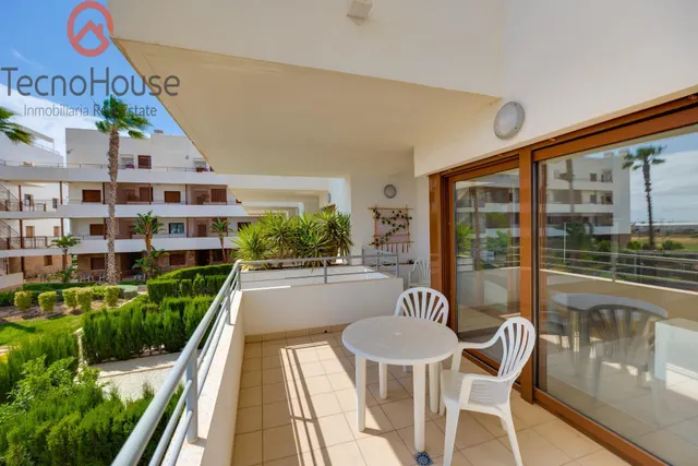 Moderno Piso en Residencial Terrazas De Campoamor con Vistas al Mar — 19