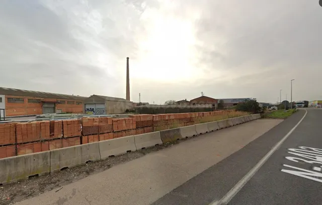 NAVE EN VILA-REAL