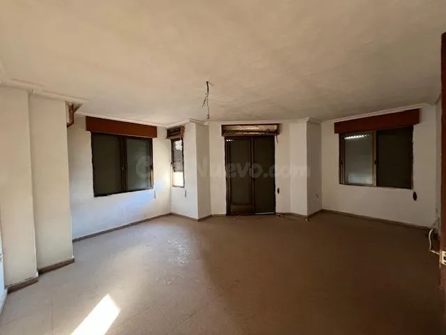 Oportunidad Inmobiliaria en Catral con : Casa Adosada Esquin - foto 4