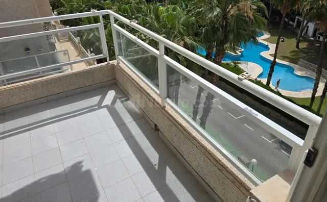 APARTAMENTO DE 2 DORMITORIOS CON PISCINA COMUNITARIA Y A 700 - foto 4