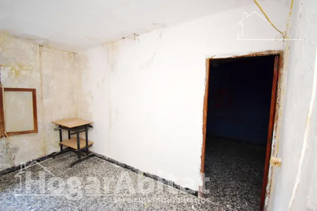 ¡GRAN OPORTUNIDAD! DOS CASAS CON TERRAZA Y BALCÓN — 39
