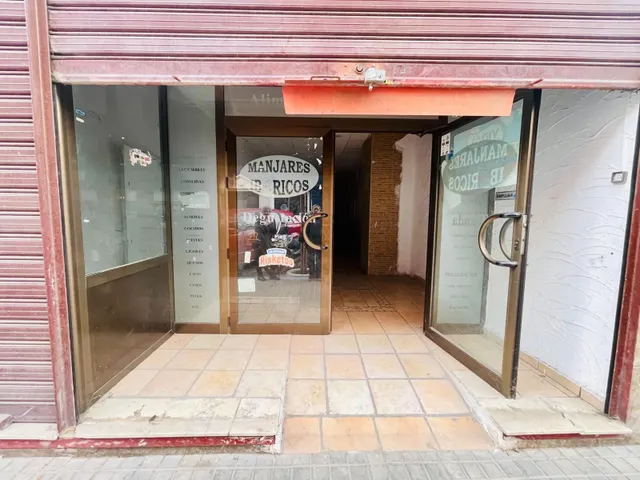 SE VENDE LOCAL COMERCIAL !!INMEJORABLE UBICACIÓN!! — 20