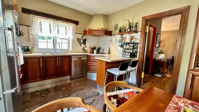 Villa independiente con piscina, jardines y vistas panorámicas al mar y al Teide. — 13