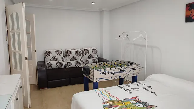 VIVIENDA DE DOS DORMITORIOS CERCA DE LA PLAYA DE LA CALETA! — 9