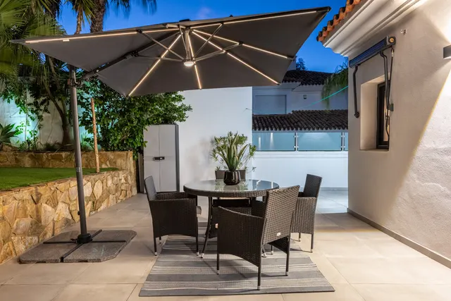 Chalet 4 habitaciones 470m² en venta - Riviera del sol — 47