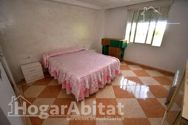 AMPLIA CASA CON GARAJE Y GRAN TERRAZA Y UNA SEGUNDA VIVIENDA — 15
