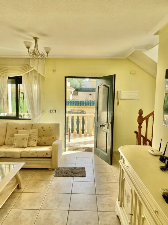 Pareado 3 habitaciones en venta - Villamartín-Las Filipinas - foto 4