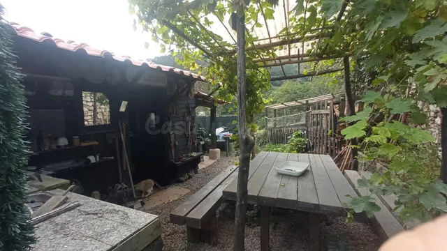Terreno urbano con cabaña en Oviedo - foto 4