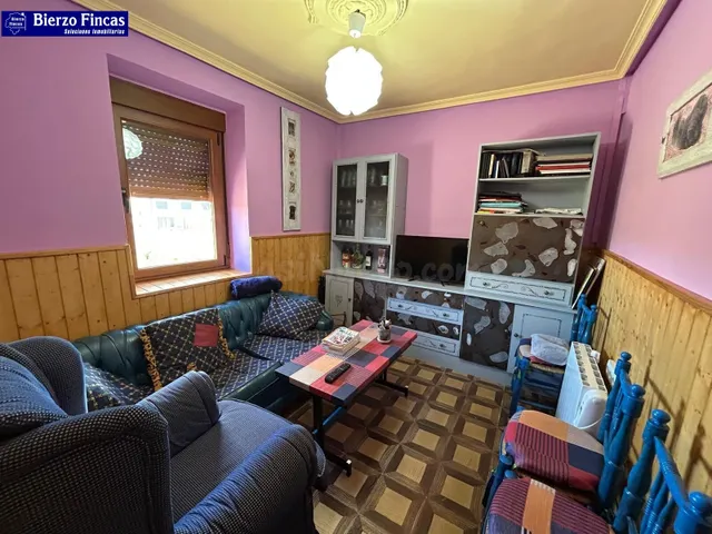 SE VENDE CASA EN CASASOLA DE RUEDA - foto 2