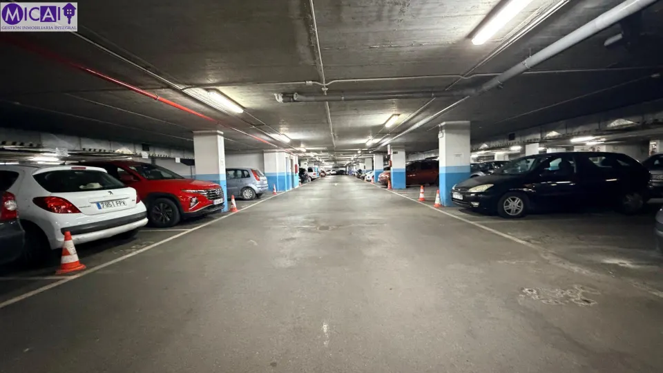 Plaza de parking - zona Loreto