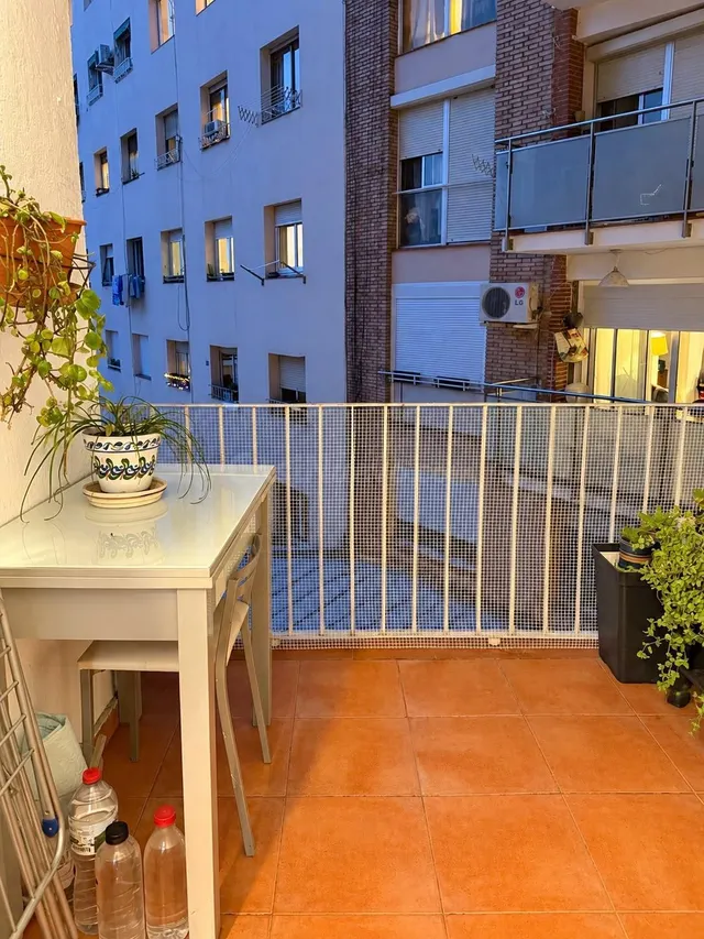 VENTA PISO EN BARCELONA ZONA LA SALUT 3 habitaciones, TERRAZA Y ASCENSOR!! — 4