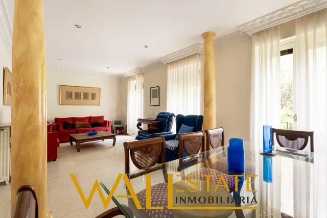Amplio piso en venta en Chamberí - foto 3
