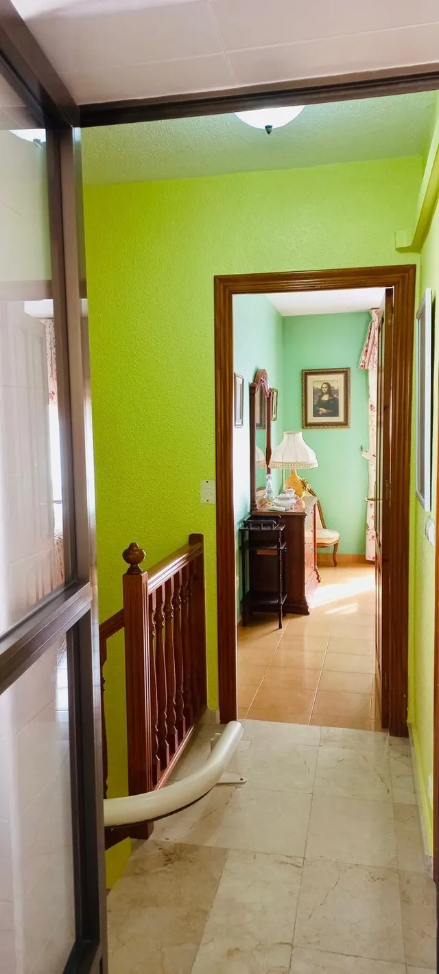 Bungalow con amplia terraza a pocos pasos de la playa y orientación Sur. — 34