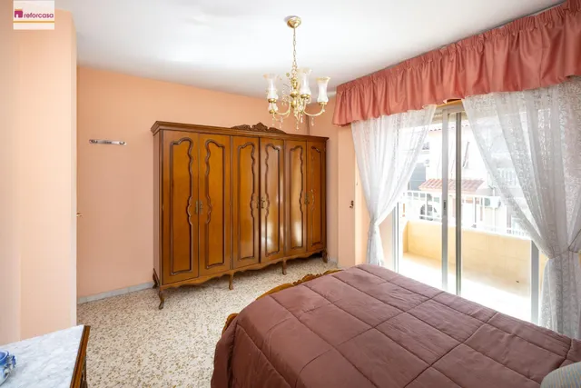 FANTASTICA CASA ADOSADA EN MARACENA — 24