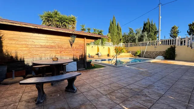 Exclusiva Casa Reformada con Piscina Privada y Parcela de 7.000 m2 en Blanca, Murcia — 41