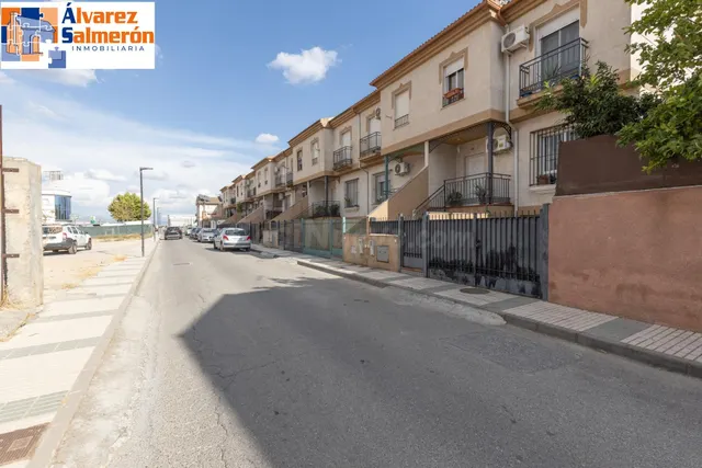 Adosado en Cijuela con buen acceso - foto 2