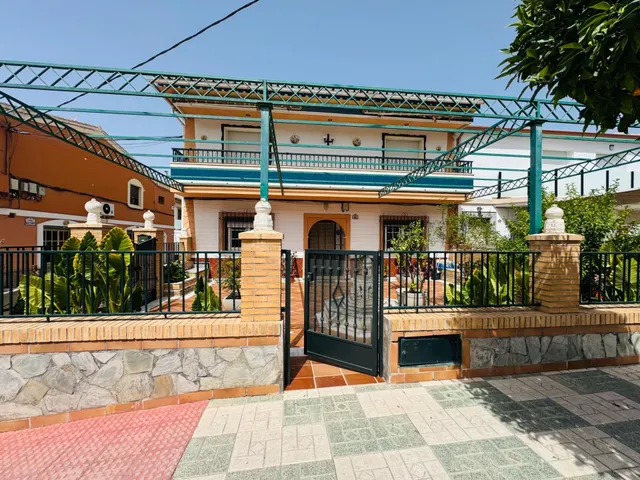 Magnífica casa en venta en Avenida Granada, Pulianas — 35