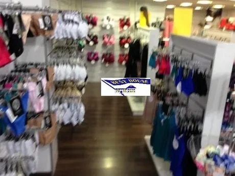 LOCAL COMERCIAL EN MILLADOIRO PARA INVERSIÓN — 3