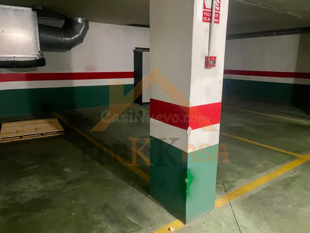 ¡Olvídate de buscar aparcamiento! Plaza de garaje de 14m2 út - foto 4