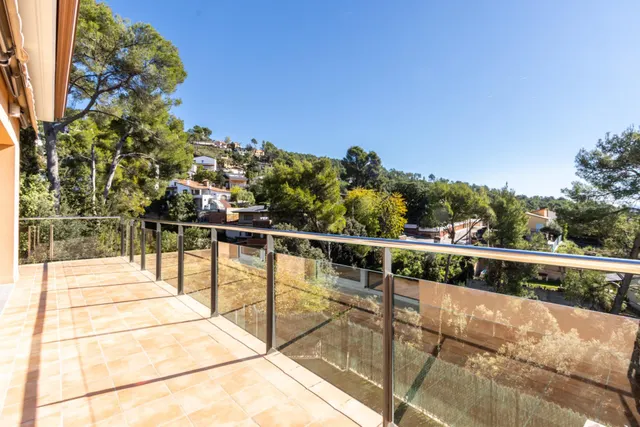 Espectacular Casa en Castellar del Vallès — 41