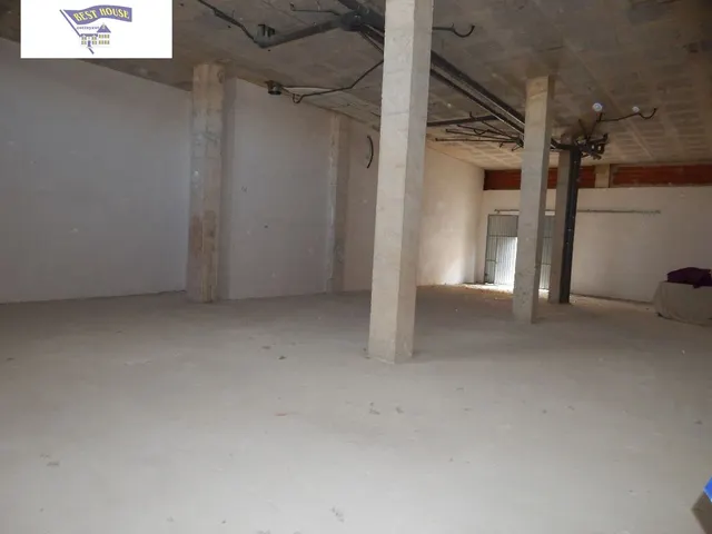 LOCAL COMERCIAL EN ALQUILER — 15