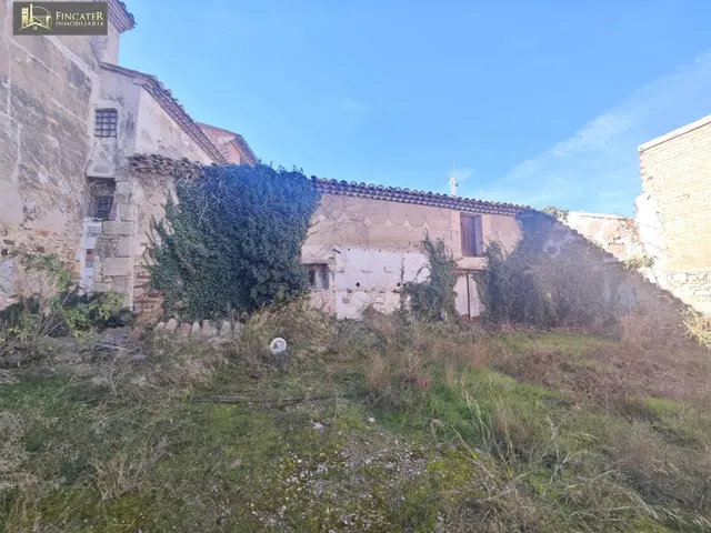 CASA EN CELLA — 17