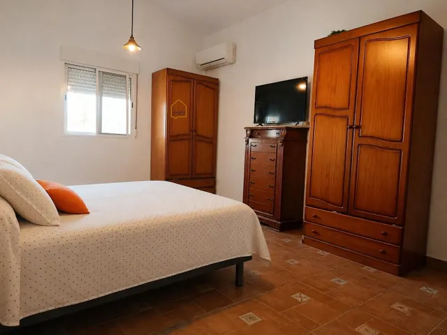 Casa con terreno 2 casas más y piscina privada. — 46