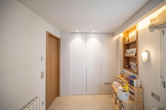 Impresionante Vivienda de Lujo con Diseño Moderno y Comodidades Exclusivas — 18