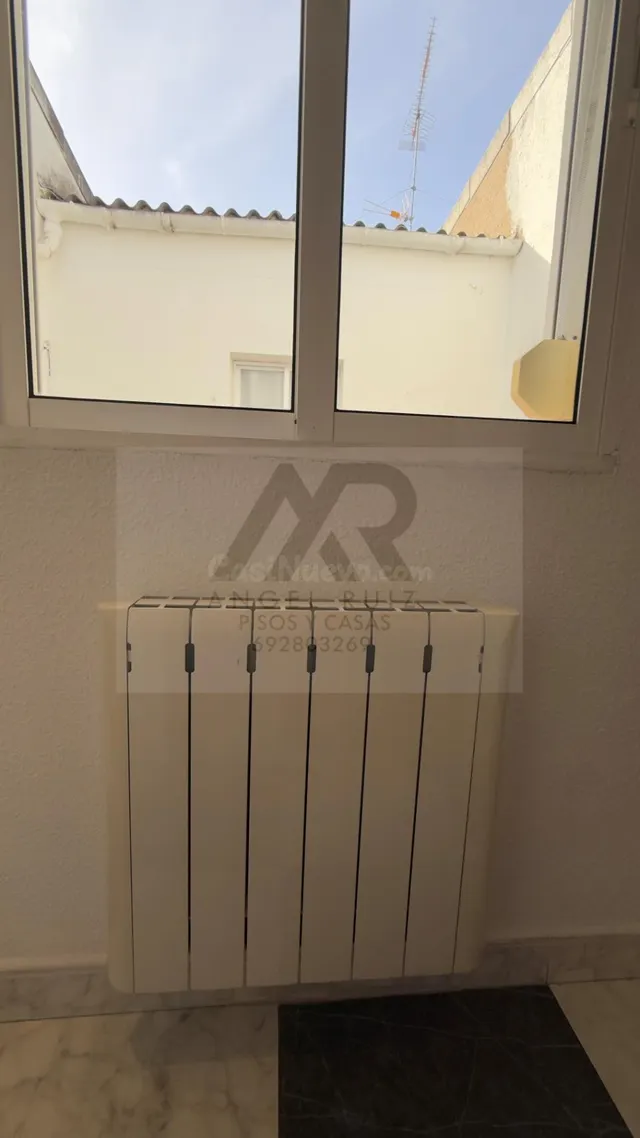 Piso de 3 dormitorios totalmente amueblado junto al estadio romano de Mérida – ideal inversores — 32