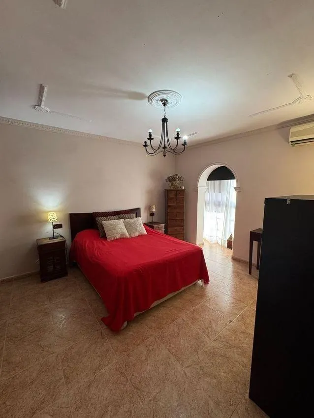 Gran adosado de 180 m2 en Avenida de la Libertad — 22