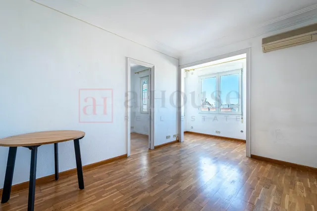 ESPECTACULAR PISO PARA ENTRAR A VIVIR EN VILA DE GRACIA — 2