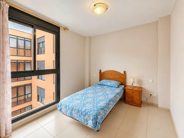 Piso de 3 dormitorios con garaje y ascensor en Marpequeña, Telde — 21