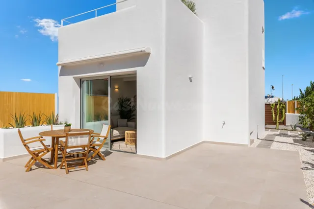 Nueva villa con piscina privada — 3