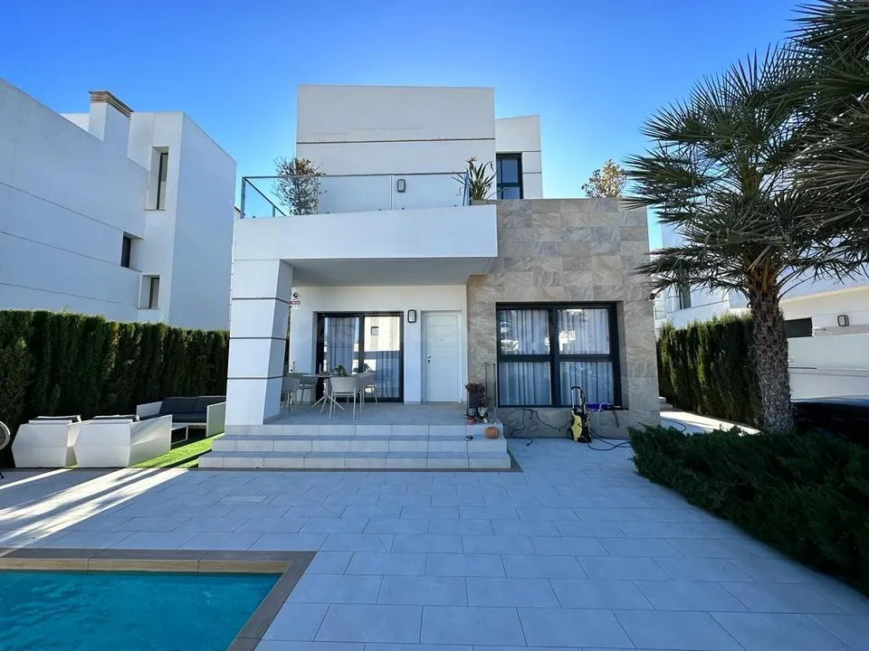 GRAN VILLA DE IJO EN CIUDAD QUESADA,3 HAB, 3 BAÑOS