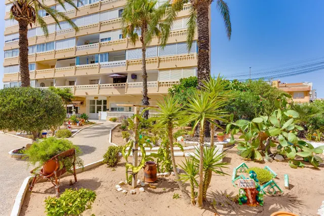 Apartamento de 1 dormitorio con parking comunitario a 240m de la Playa de La Mata — 27