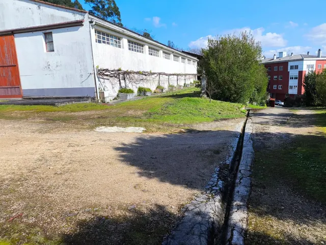 Se vende propiedad con naves, casas y terreno en Froxel, Art - foto 2