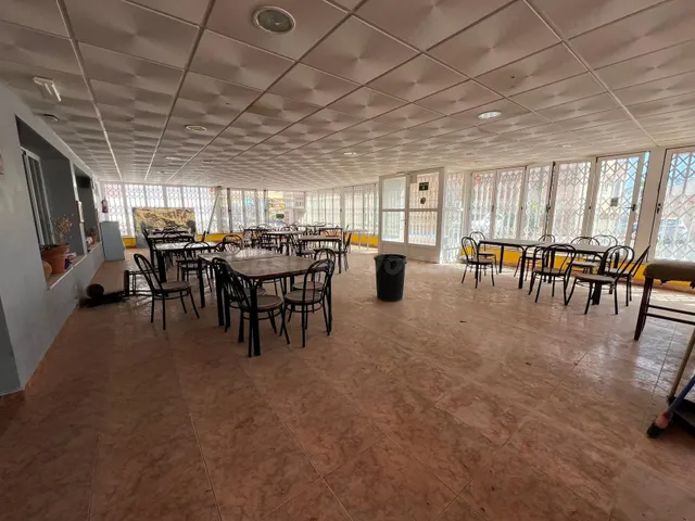 LOCAL COMERCIAL EN CABO ZERVERA. 300 M2. A 100 METROS DEL MAR. — 4