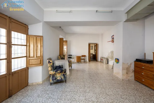 Espectacular edificio a 3 calles con vivienda y locales comerciales en pleno centro de Alhama de Gr — 13