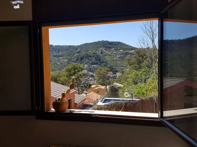 EXCLUSIVA VILLA DE DISEÑO CON PISCINA PRIVADA, VISTAS PANORÁMICAS Y 1.760 M2 DE PARCELA — 19