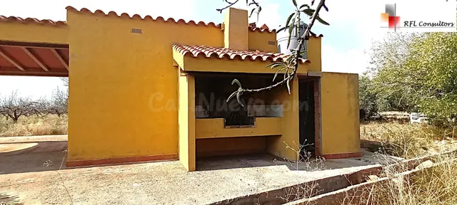 GRAN PARCELA CON VIVIENDA CERCA DEL MAR - foto 5